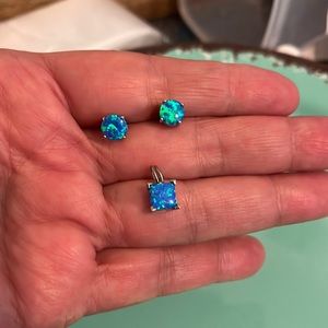 Beautiful 925 silver Earrings and pendant